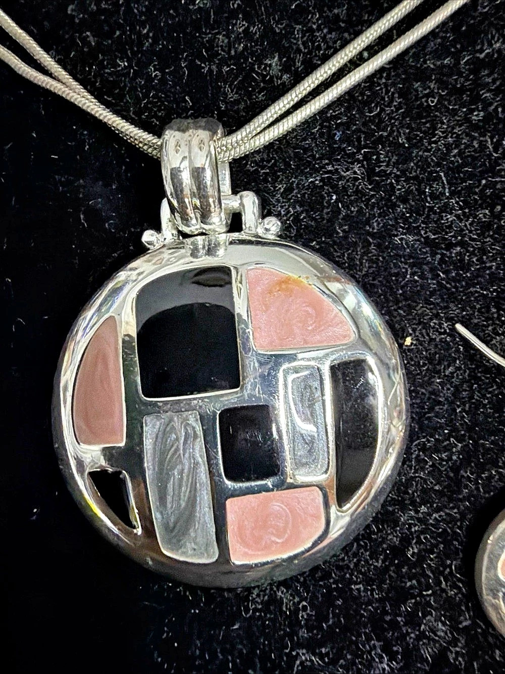 Kenneth Cole Silver Tone  Geometric Jewelry Set in Silver,pink & grey